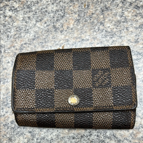 Louis Vuitton Key keeper Damier print
